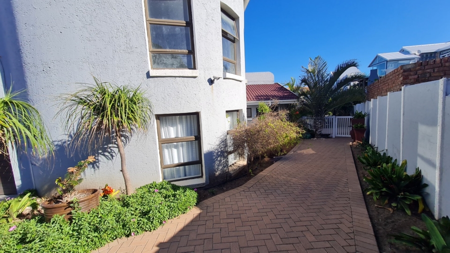 3 Bedroom Property for Sale in Dana Bay Western Cape